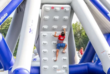 El Jefe Climbing Wall, Aquaglide El Jefe Climbing Wall
