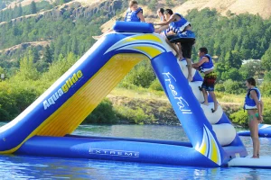 Aquaglide Freefall Extreme, water slide
