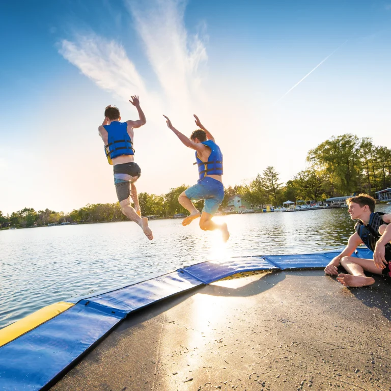 Rave Aqua Jump