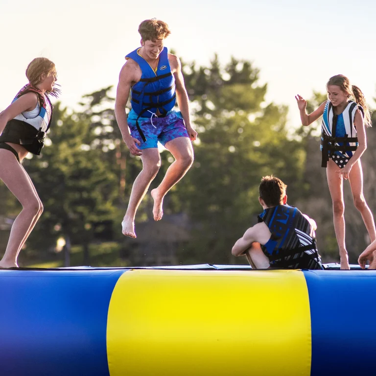 Rave Aqua Jump